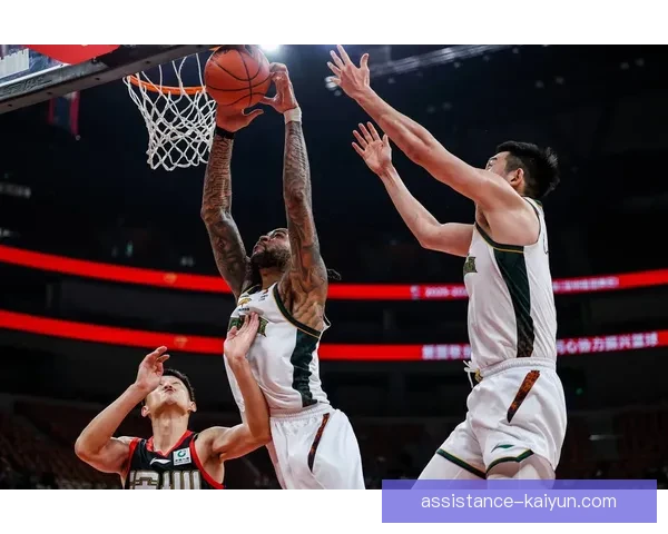 季后赛争夺白热化多队上演绝地反击新星崛起引爆全场关注焦点战局