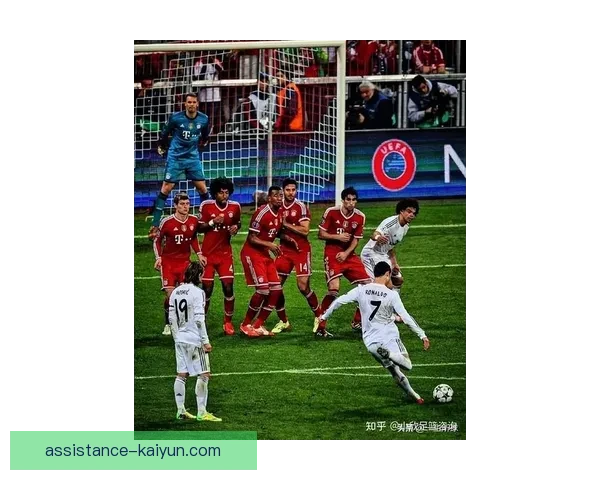 欧洲豪门激烈角逐欧冠资格赛，年轻球员表现抢眼引关注