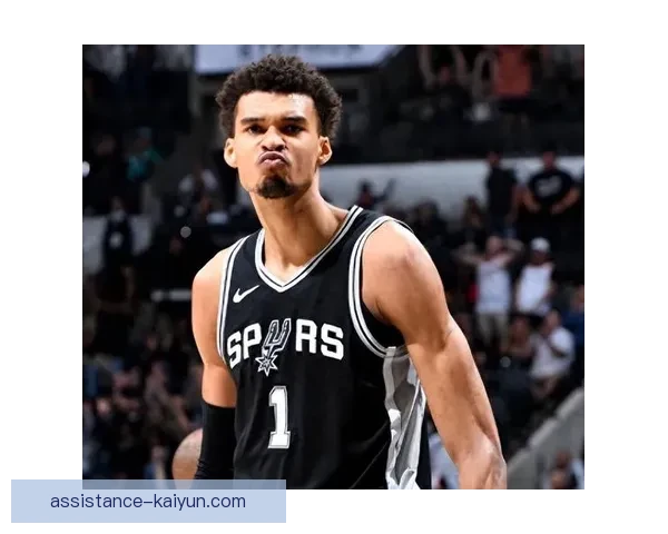 NBA季后赛格局突变巨星爆发新秀崛起争冠形势全面升级引发热议