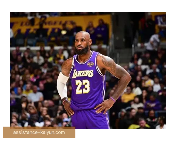 湖人詹姆斯再创里程碑助球队逆转胜掀热议