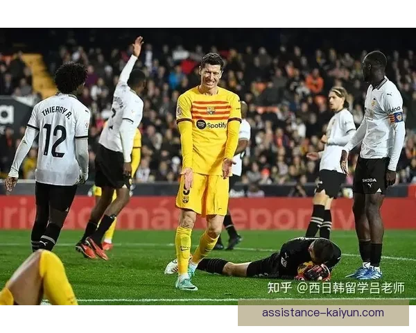 瓦伦西亚足球俱乐部宣布新赛季阵容调整计划并签约多名新援